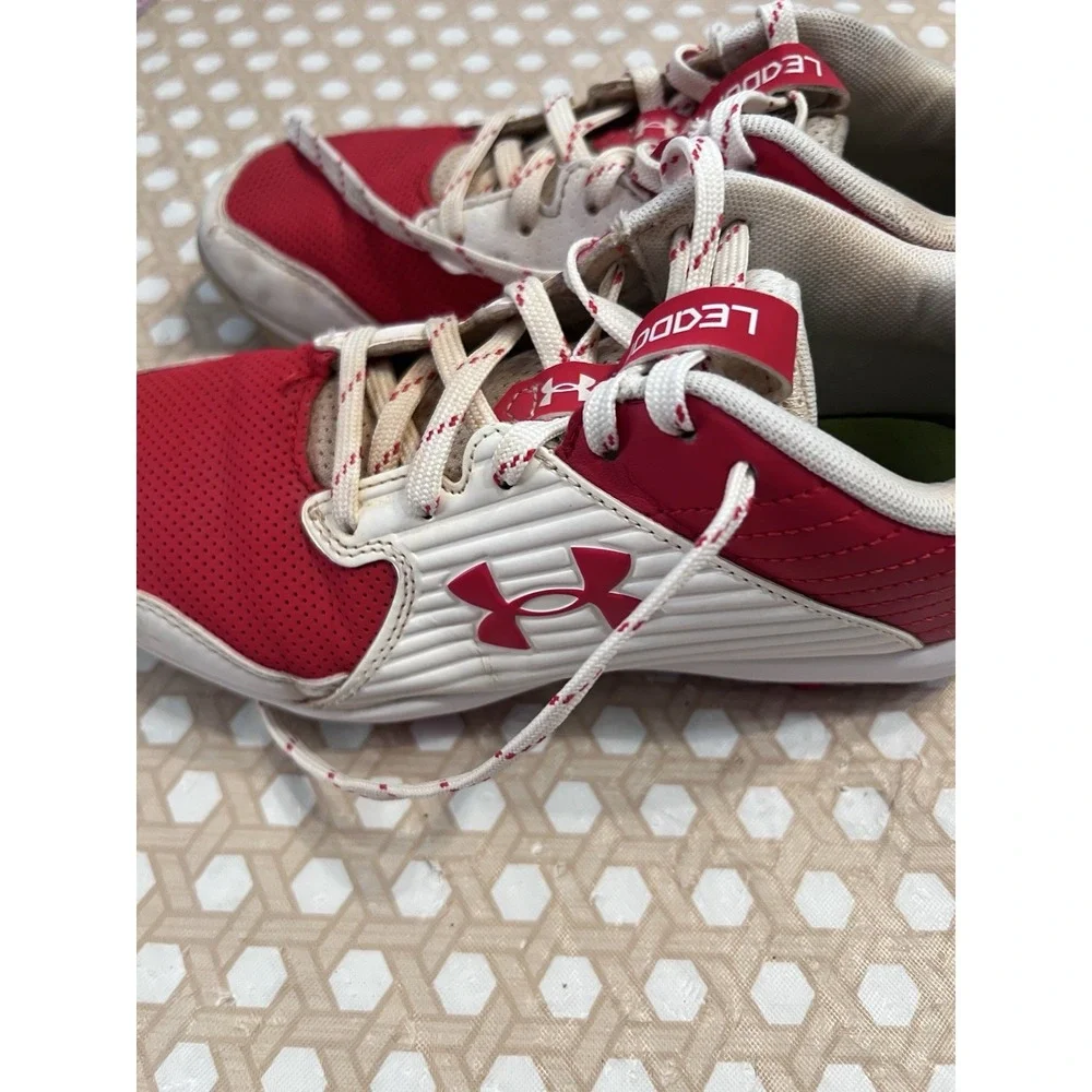 Under Armour Leadoff Low RM Cleats Red/White Size 6Y 3023442-600